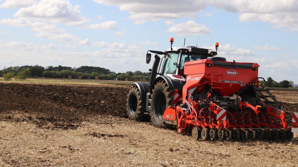 Kuhn Venta 3030 and Valtra tractor